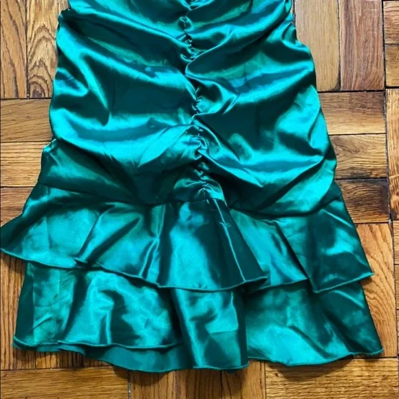 Jessica McClintock green backless dress size: 8P - Picture 3 of 5